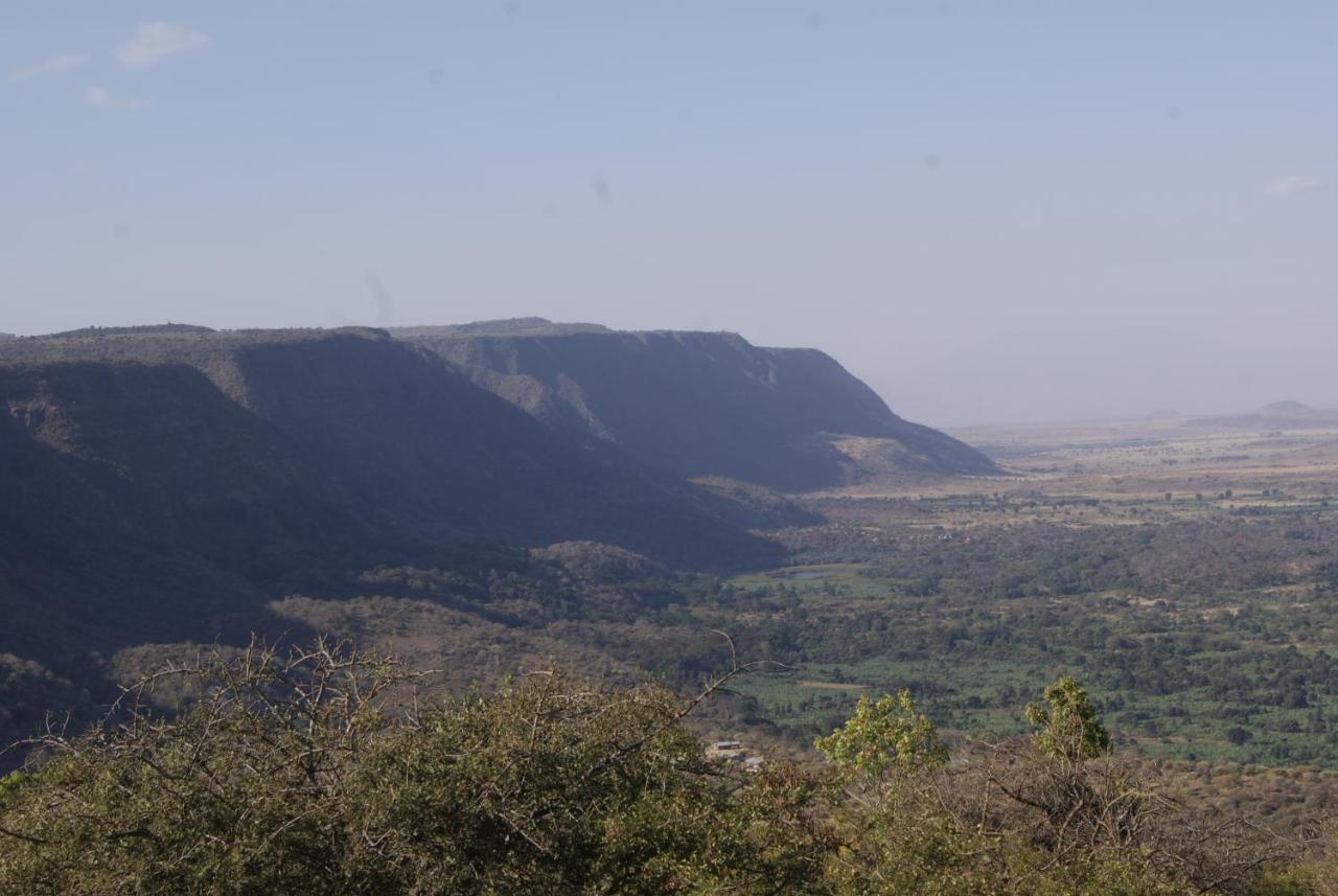 African Sunrise Lodge And Campsite Mto wa Mbu Exterior foto