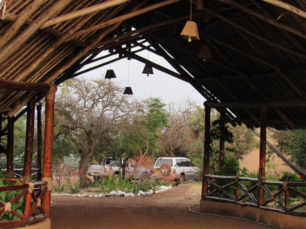 African Sunrise Lodge And Campsite Mto wa Mbu Exterior foto