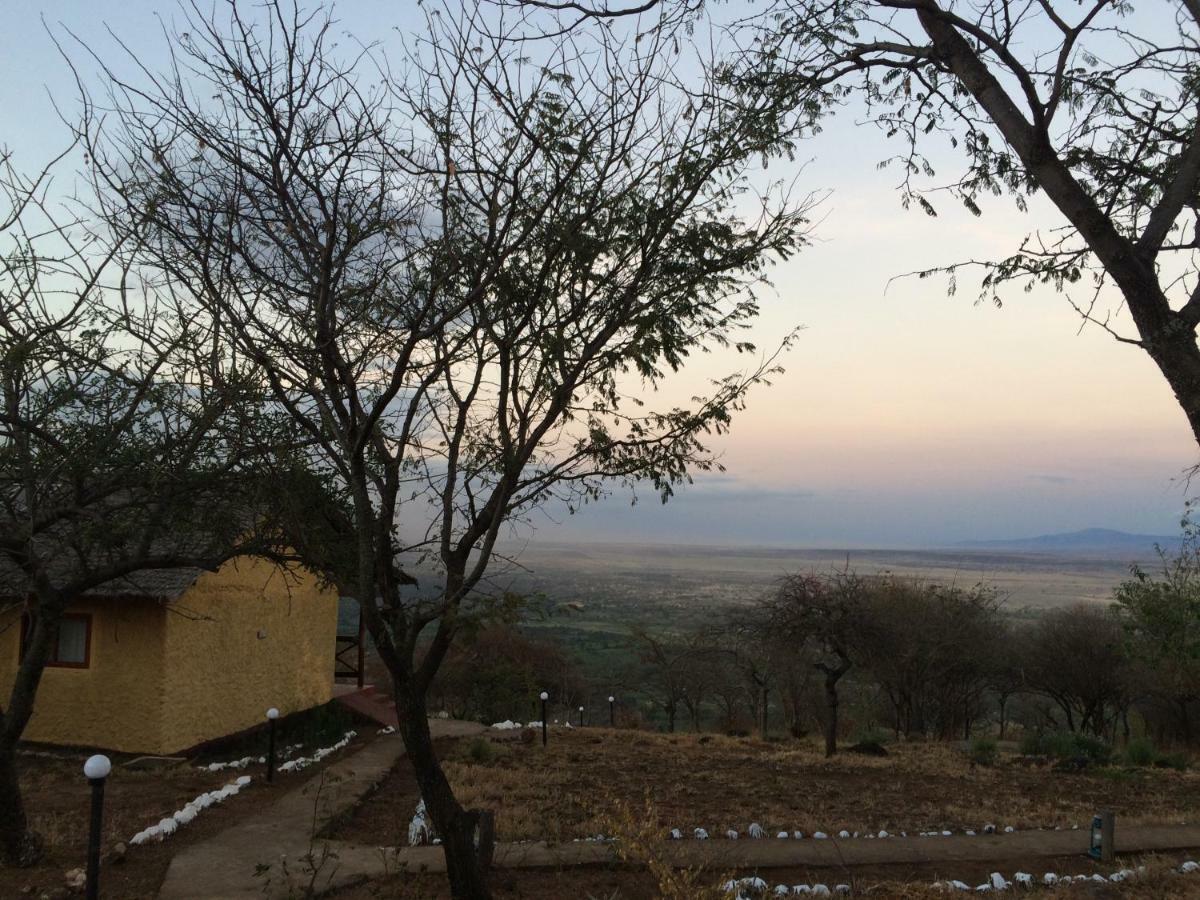African Sunrise Lodge And Campsite Mto wa Mbu Exterior foto
